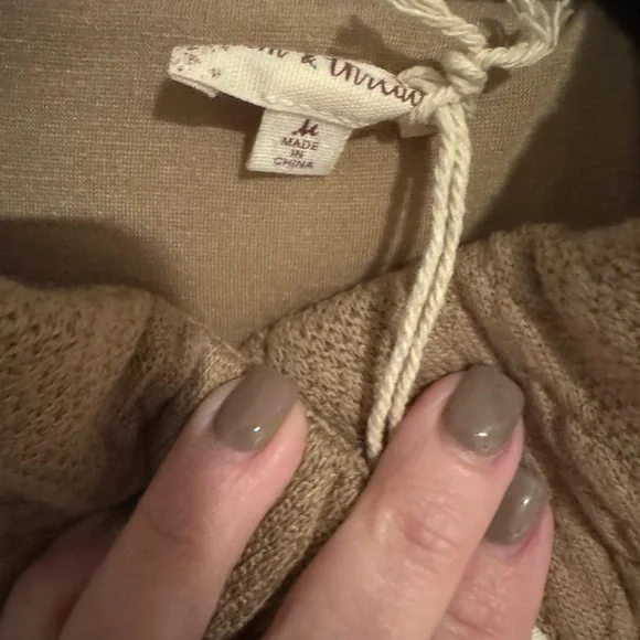 Hem and Thread NWT vest. Size medium - Picture 5 of 5